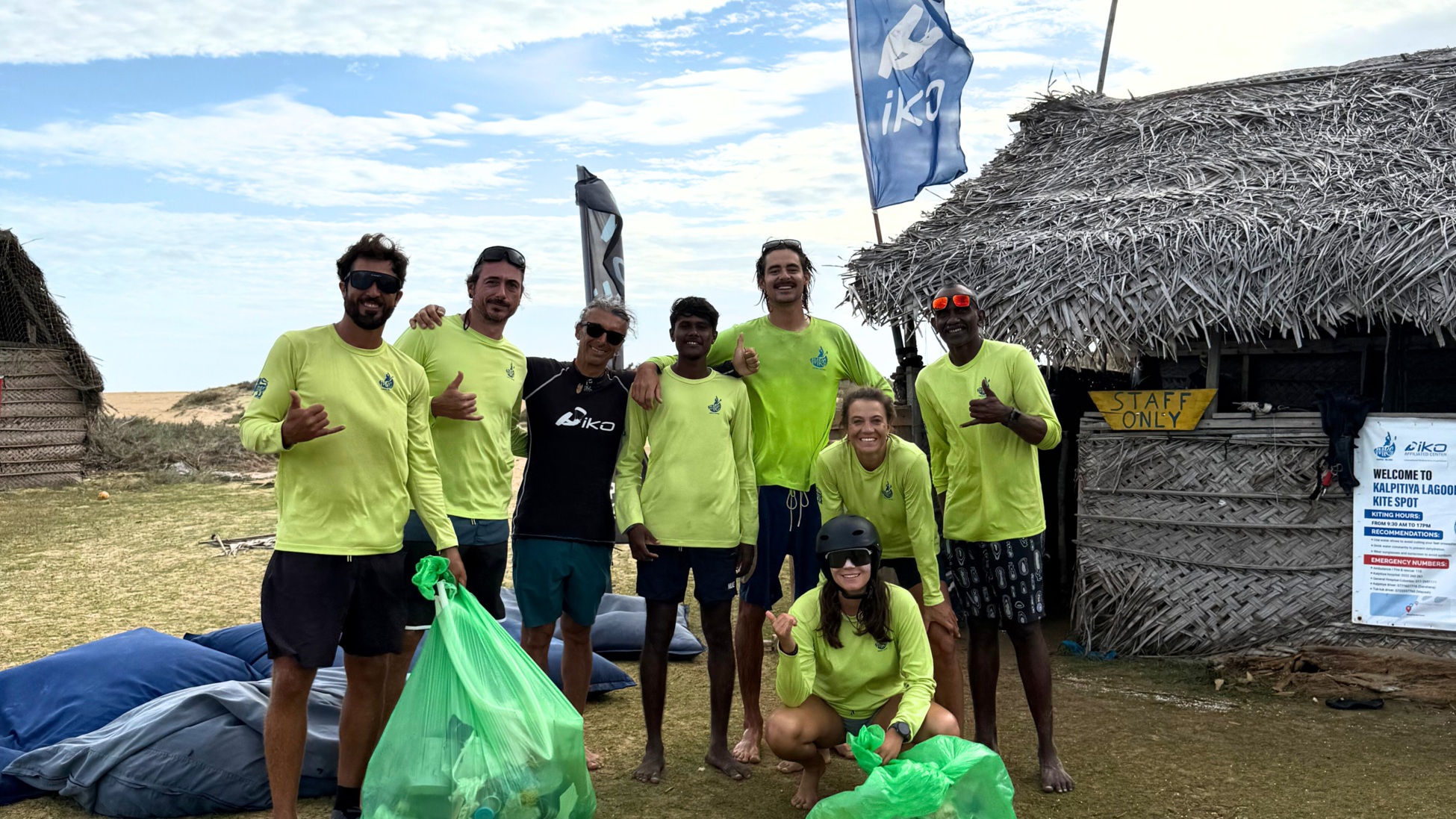 Beach cleanup kitesurf
